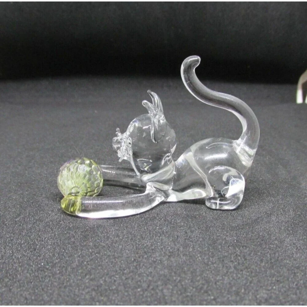 Hand brown Glass Cat Figurine Kitten with Crystal Ball Color Changing Yarn ball